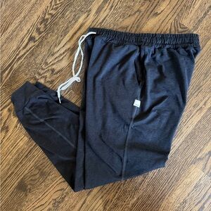 Vuori black joggers